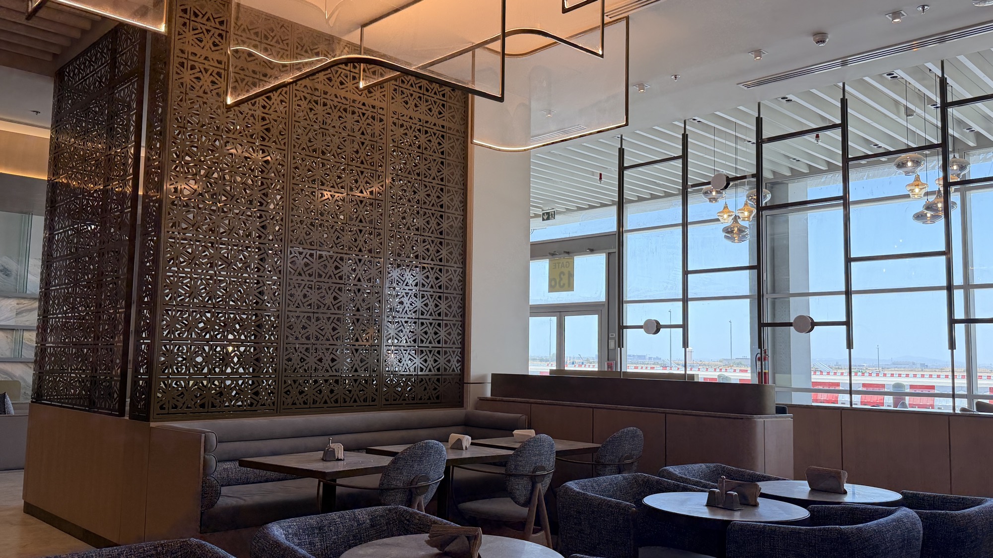 Lounge with runway views
